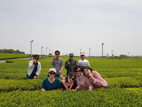 삼다애에 묵으며 제주를 여행한 동호회모임 손님들